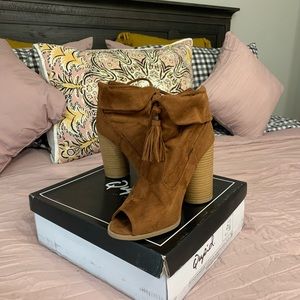 Qupid open toe booties